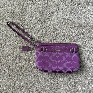 like new coach purple signature wristlet 🤍
